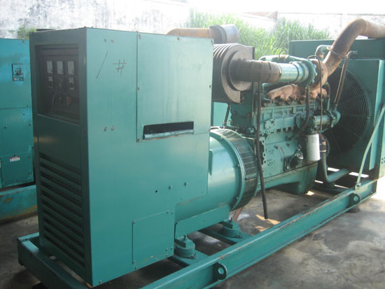 彭山租赁发电机- 发电机碳刷磨损的原因是什么