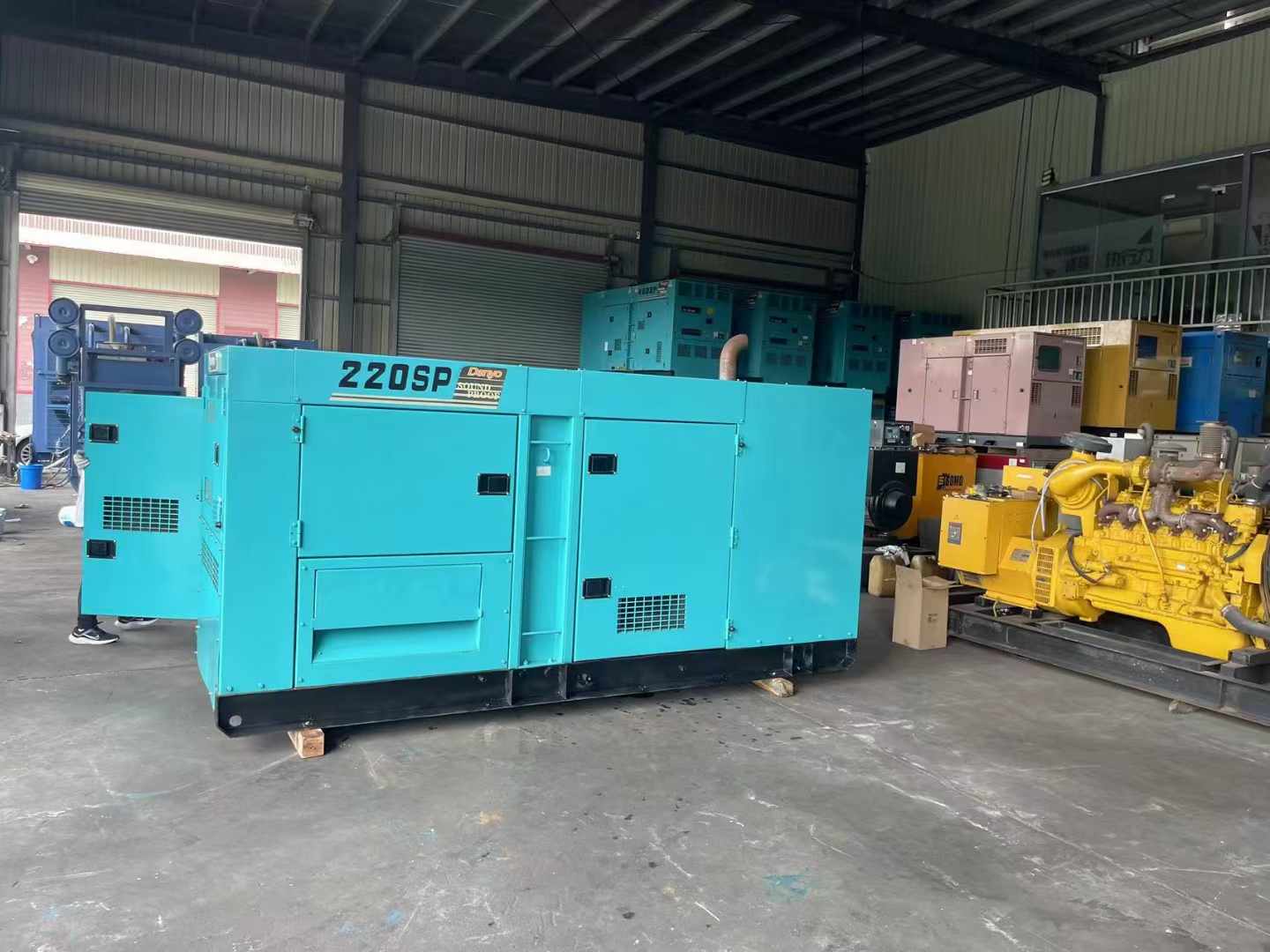 彭山800kW 柴油发电机的输出电流波动范围是多少？