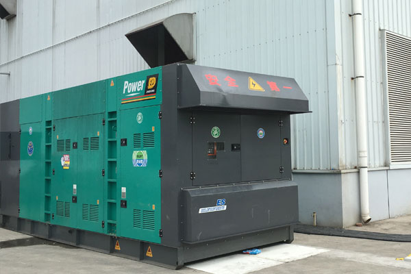 彭山燃油滤清器的更换流程是怎样的？