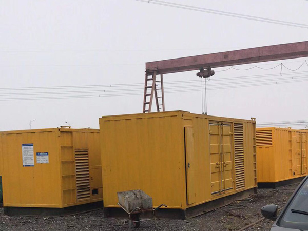 彭山100kw柴油发电机组每小时油耗？